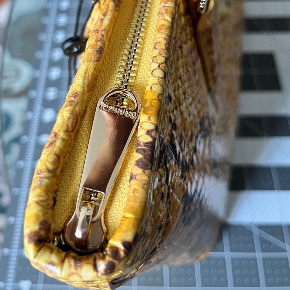 💛💛NWT! Brahmin Medium Asher Tote Canary Solid Melbourne Leather💛💛 - Picture 7 of 8